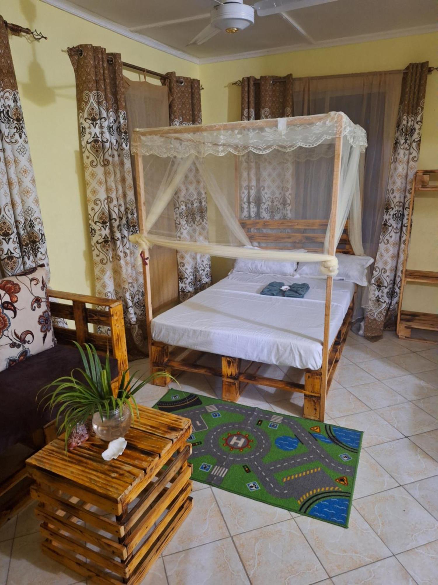 מומבסה Mount Zion Guest House, Mtwapa Mtomondoni מראה חיצוני תמונה