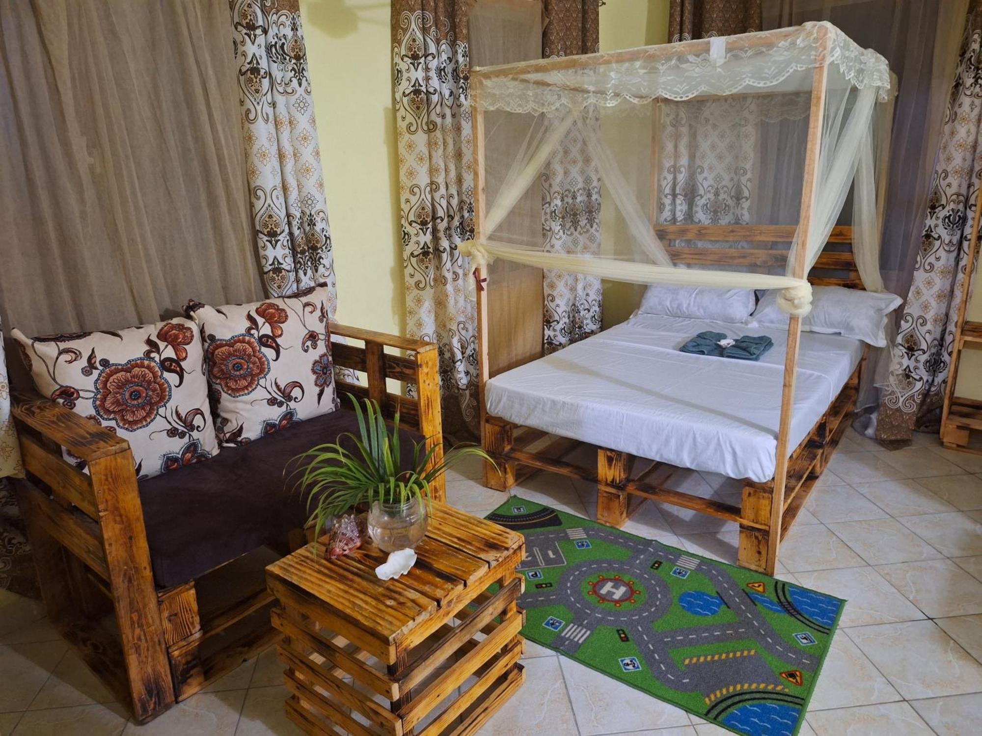 מומבסה Mount Zion Guest House, Mtwapa Mtomondoni מראה חיצוני תמונה