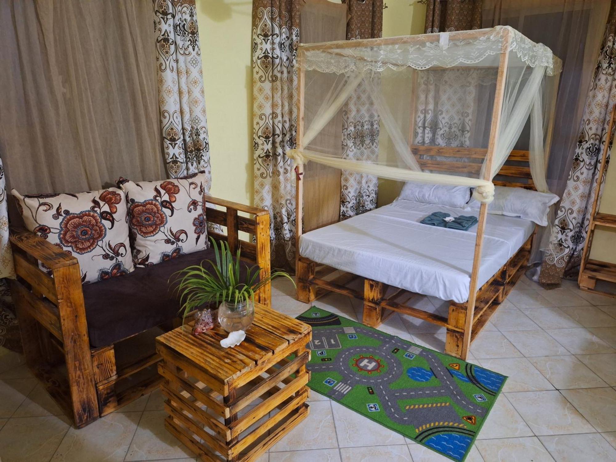מומבסה Mount Zion Guest House, Mtwapa Mtomondoni מראה חיצוני תמונה